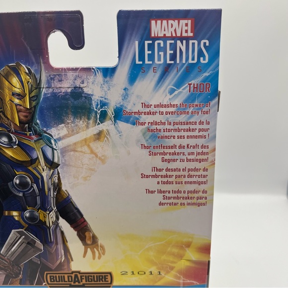Marvel Legends Thor Love and Thunder - Thor w/ Stormbreaker Axe 6" Action Figure - Picture 12 of 12